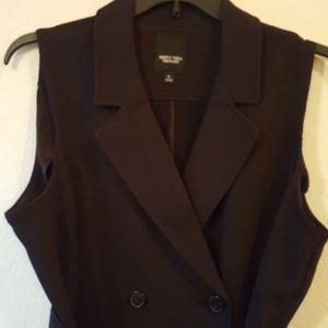 Vera Wang Double breasted sleeveless top